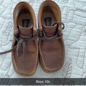 Boys 10c Clark’s Wallabees